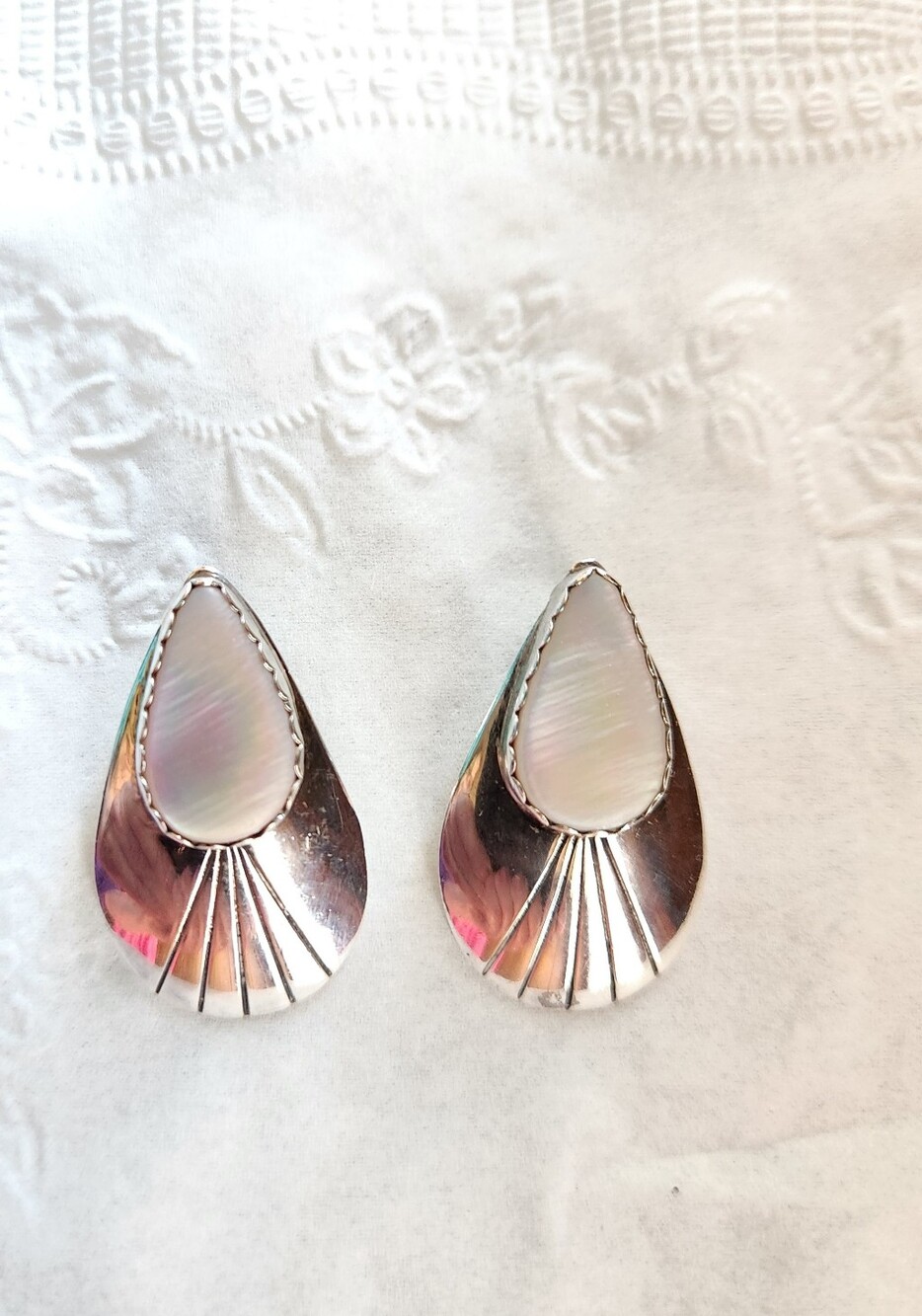 💎Vintage Sterling Silver Teardrop Mother-of-Pearl Earrings
